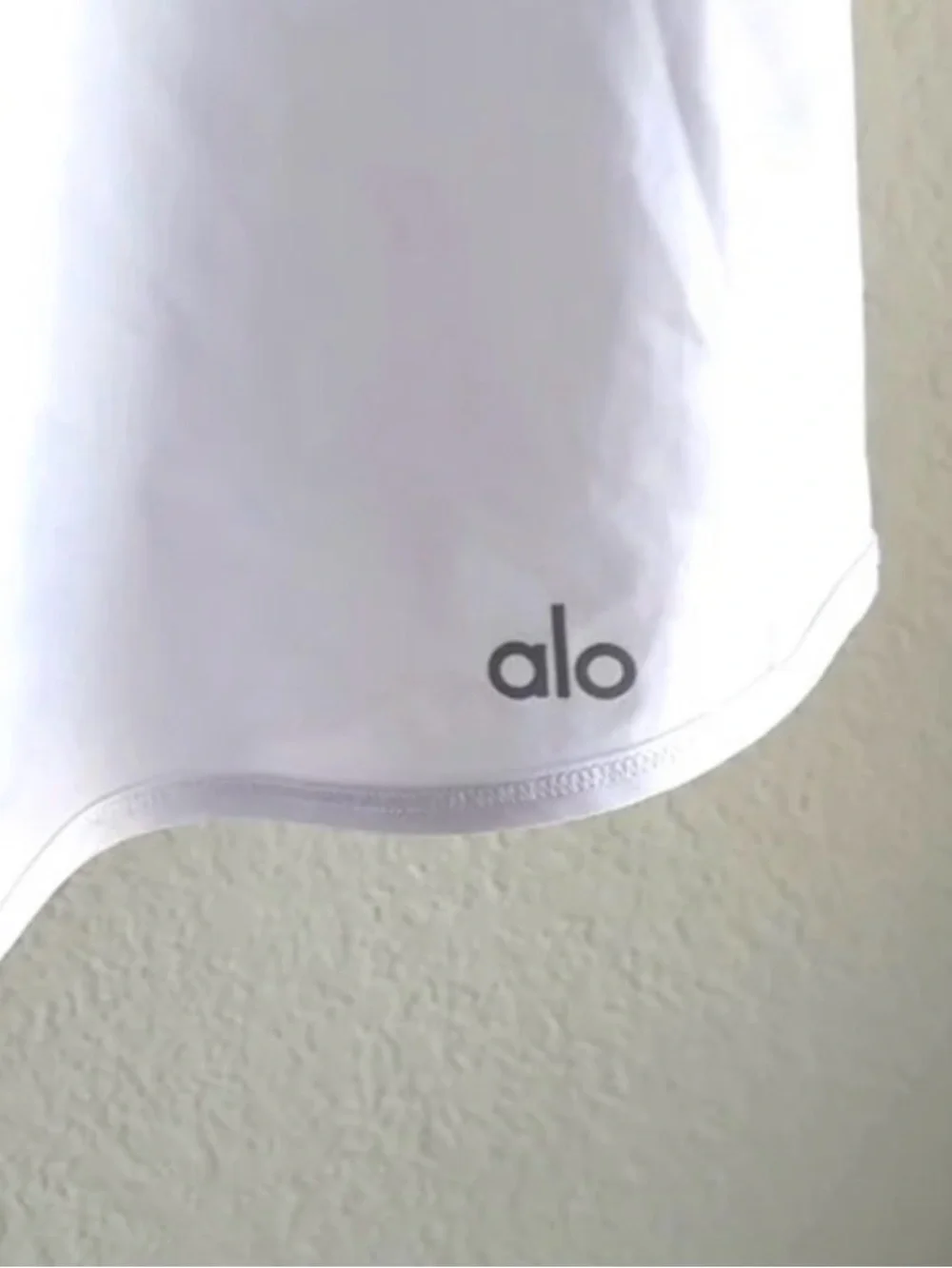 ALO Yoga White Athletic Skirt with Black Waistband